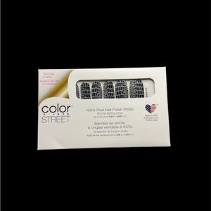 Color street nail strips - hiss and makeup